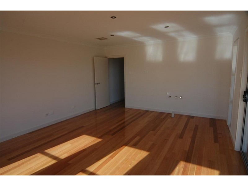 30 Victoria Parade, Mawson Lakes SA 5095