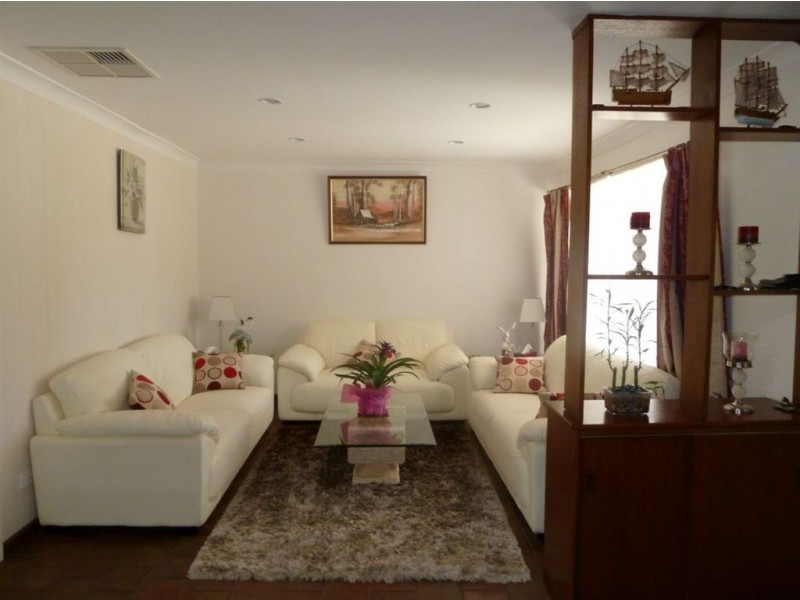 19 Abelia Ave, Para Vista SA 5093