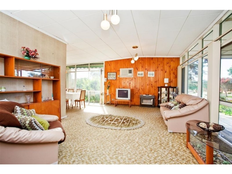 2 Oxford Crescent, Modbury SA 5092