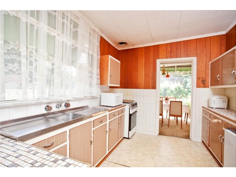 2 Oxford Crescent, Modbury SA 5092