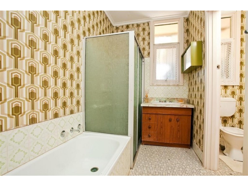 2 Oxford Crescent, Modbury SA 5092