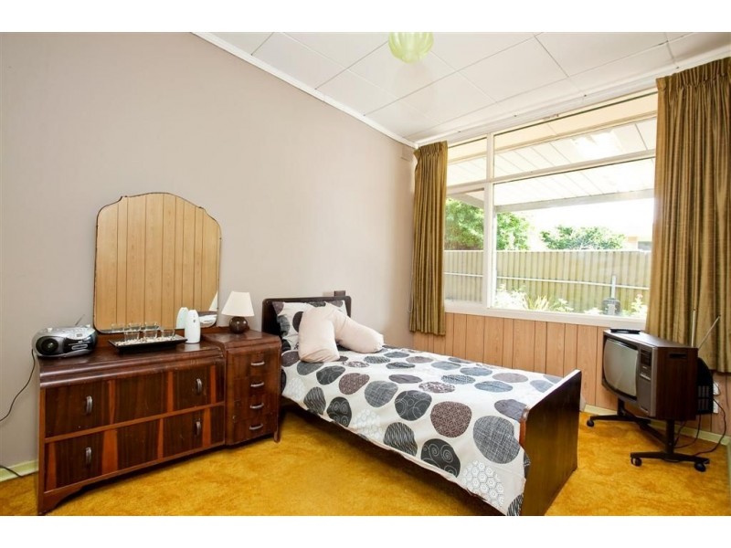 2 Oxford Crescent, Modbury SA 5092