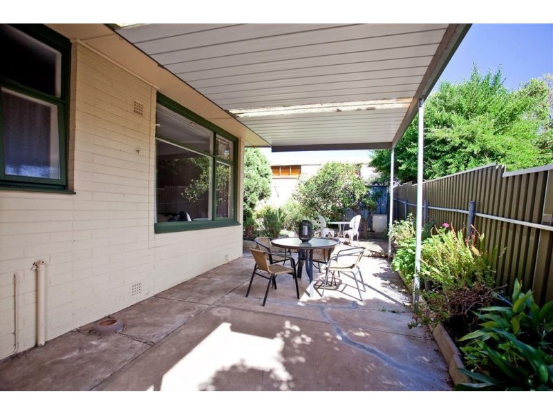 2 Oxford Crescent, Modbury SA 5092