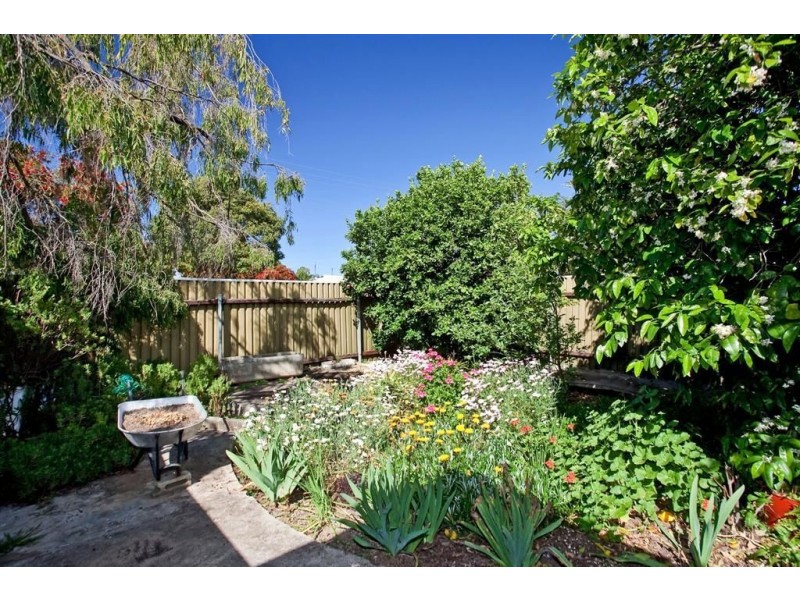 2 Oxford Crescent, Modbury SA 5092