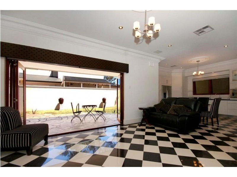 2 Rosedale Avenue, Wattle Park SA 5066