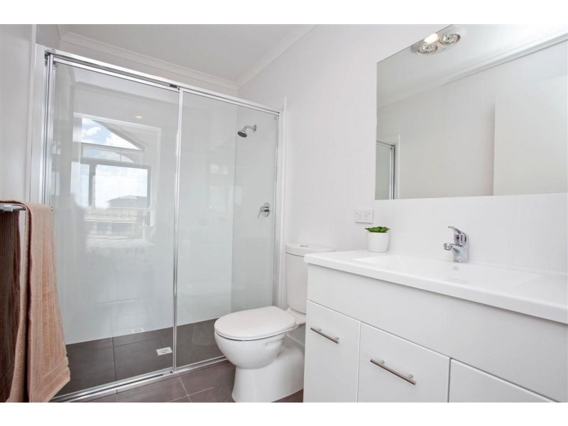 5a Lucia Place, Mawson Lakes SA 5095