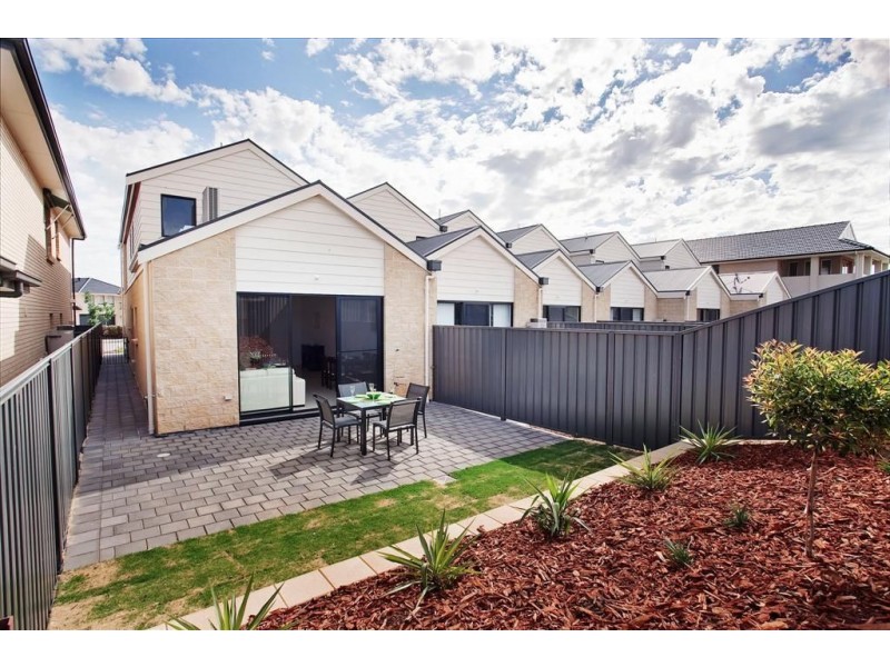 5a Lucia Place, Mawson Lakes SA 5095