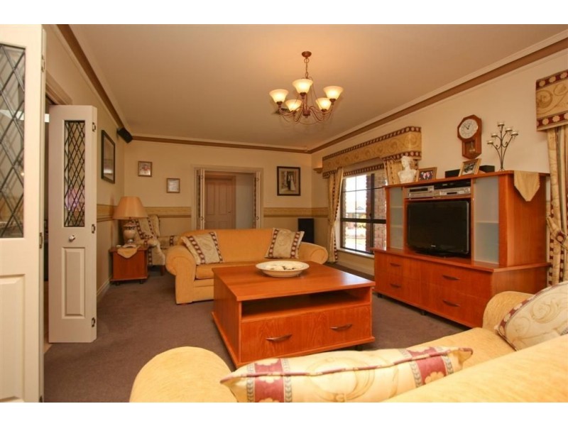 15 Alexis Street, Hope Valley SA 5090