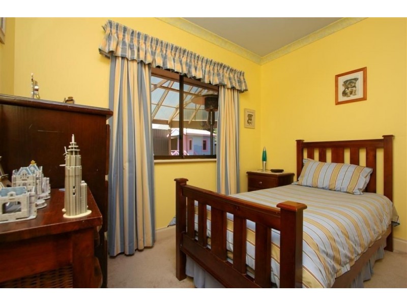 15 Alexis Street, Hope Valley SA 5090