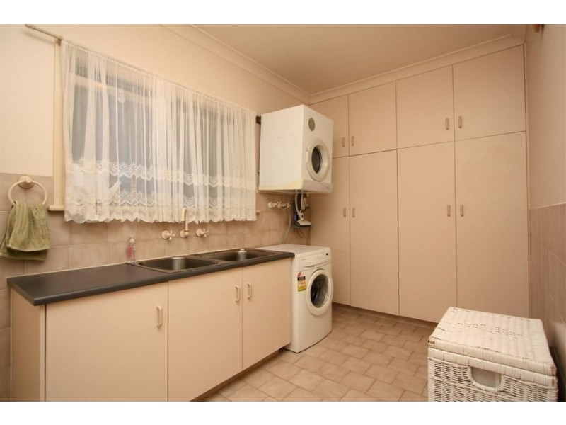15 Alexis Street, Hope Valley SA 5090
