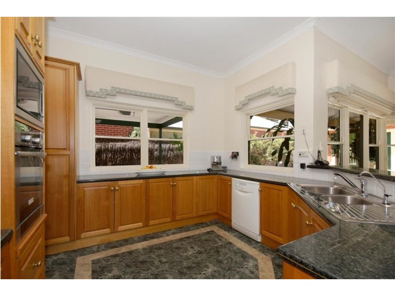 16 Rosedale Avenue, Wattle Park SA 5066