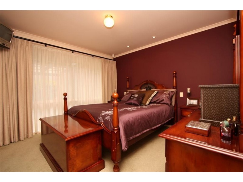 6 Conifer Court, Newton SA 5074