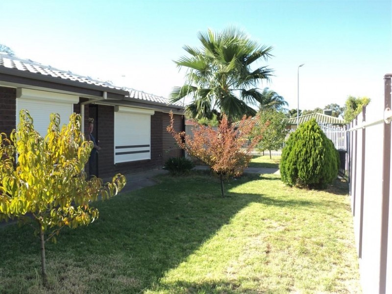 15 Denbar Grove, Andrews Farm SA 5114