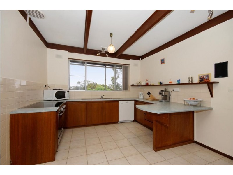 7 Yanagin Road, (above Burnside), Greenhill SA 5140