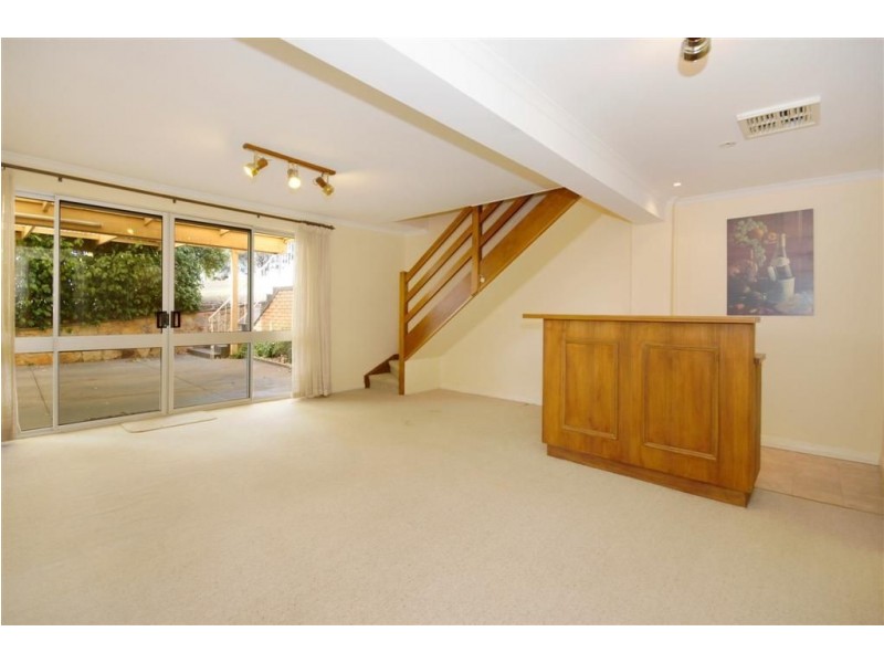 26 Crompton Drive, Wattle Park SA 5066