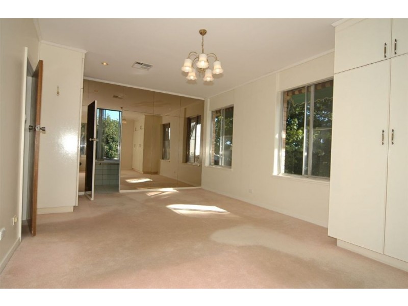 26 Crompton Drive, Wattle Park SA 5066