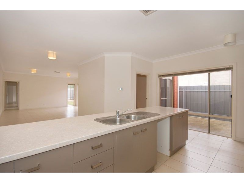 11a Liascos Ave, Newton SA 5074