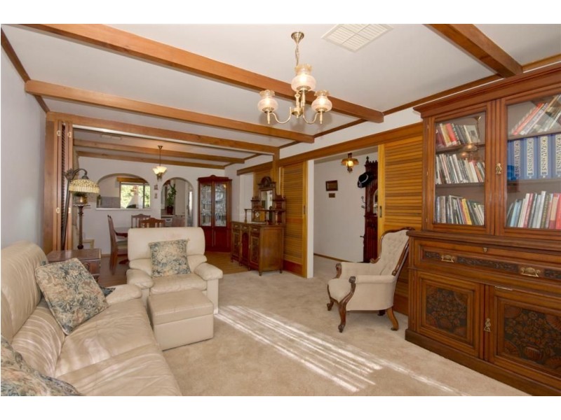 18 Glenloth Drive, Happy Valley SA 5159