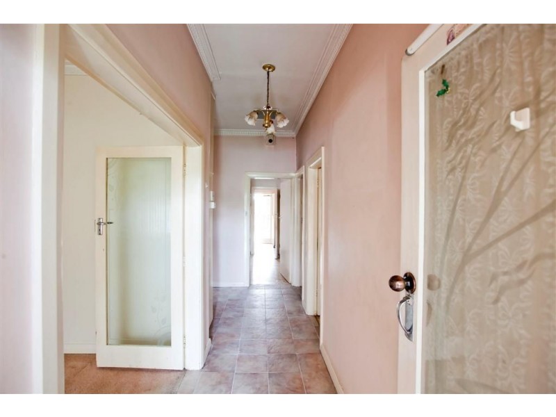 9 Rowney Ave, Campbelltown SA 5074