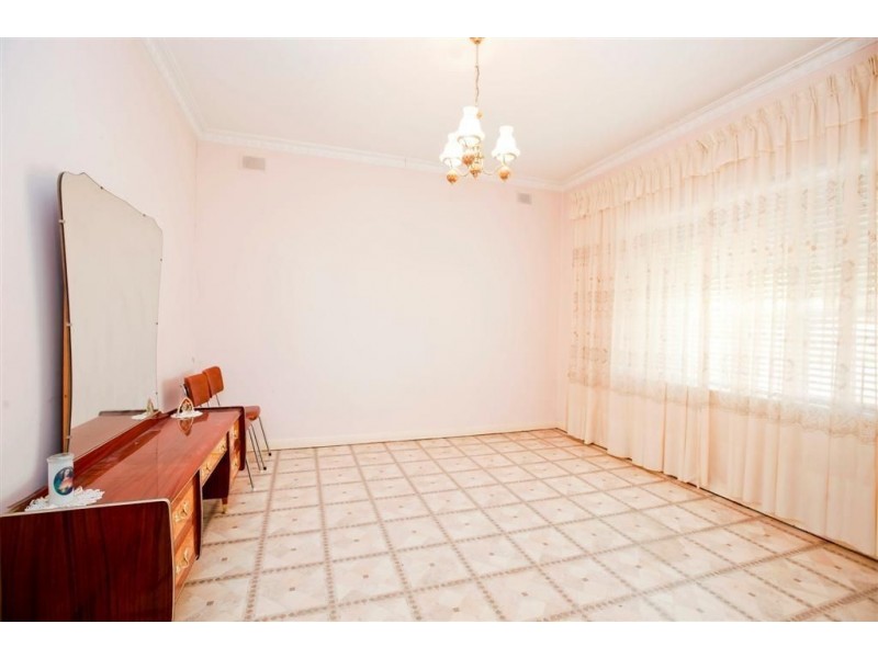 9 Rowney Ave, Campbelltown SA 5074