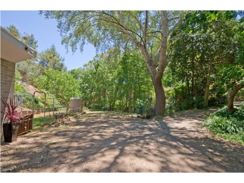 42 Old Norton Summit Road, Skye SA 5072
