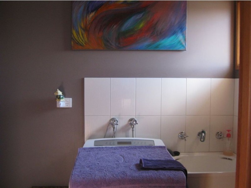 15 Cairns Crescent, Riverton SA 5412