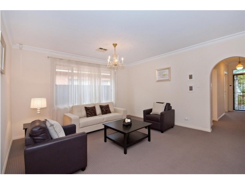 2A Kent Avenue, Fulham Gardens SA 5024