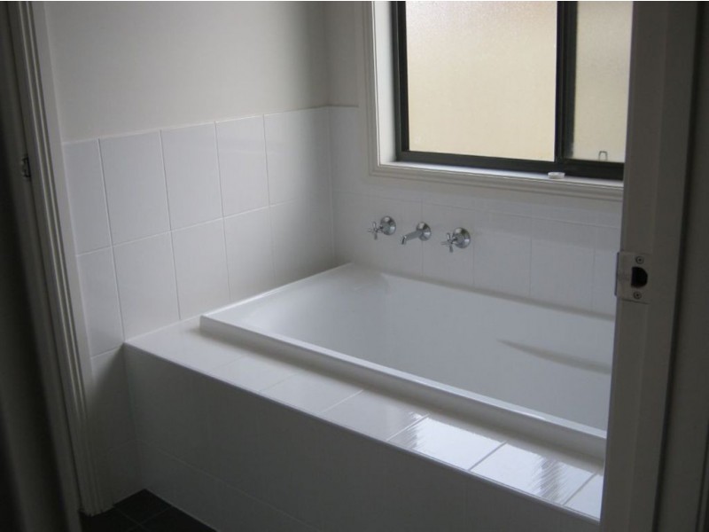 13 Cairns Crescent, Riverton SA 5412