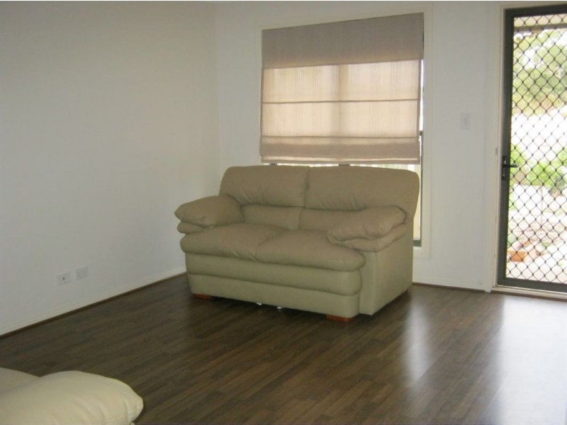 13 Cairns Crescent, Riverton SA 5412