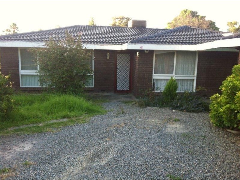 18 Calomba Crescent, Happy Valley SA 5159