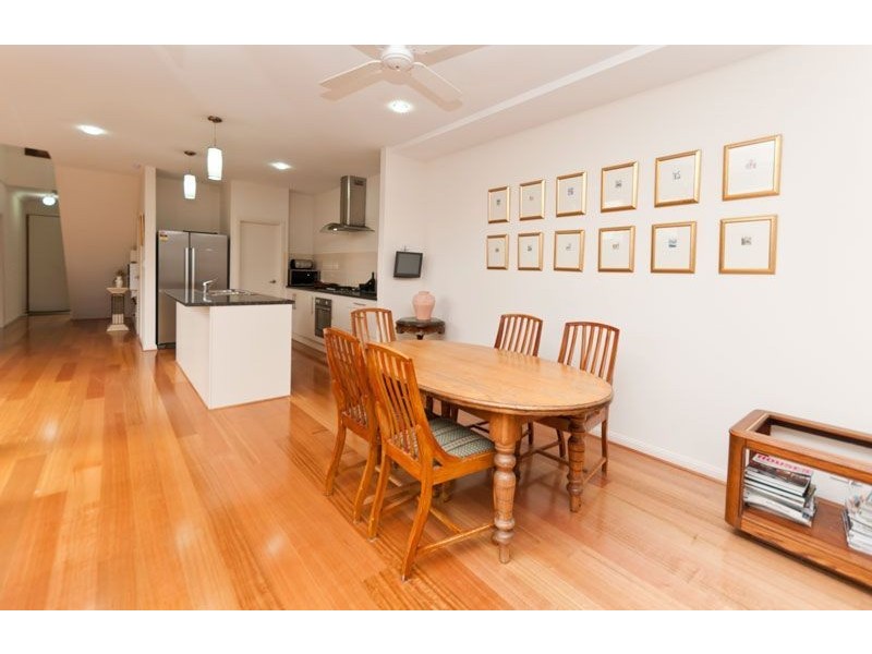 8 Lochiel Parkway, Campbelltown SA 5074