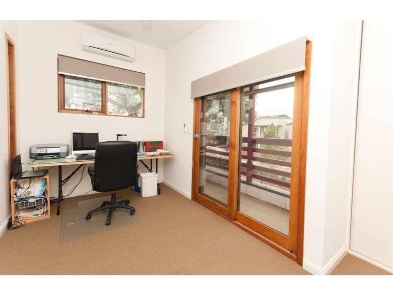 8 Lochiel Parkway, Campbelltown SA 5074