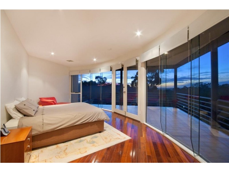 14B St Albans Drive, Burnside SA 5066