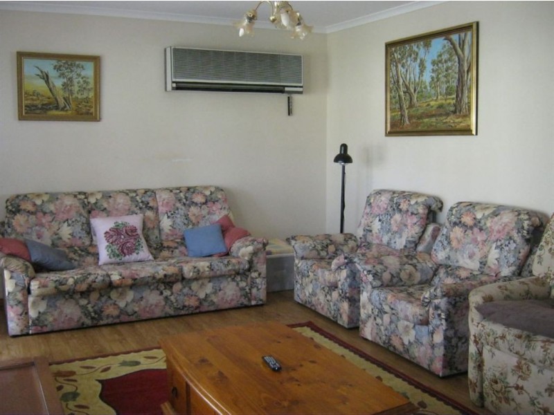 42 Masters Street, Riverton SA 5412