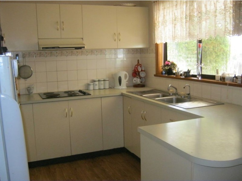 42 Masters Street, Riverton SA 5412