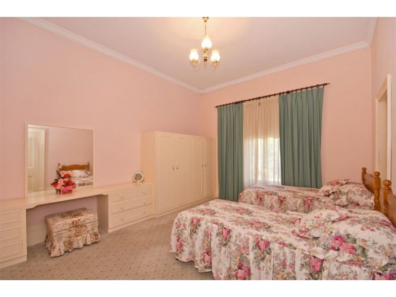 16 Second Avenue, St Peters SA 5069