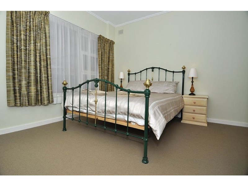 11 Pine Avenue, Glenelg North SA 5045
