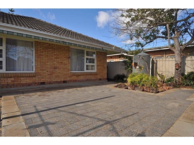 11 Pine Avenue, Glenelg North SA 5045