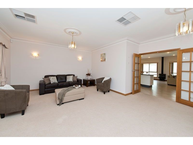 52 Hallett Avenue, Tranmere SA 5073