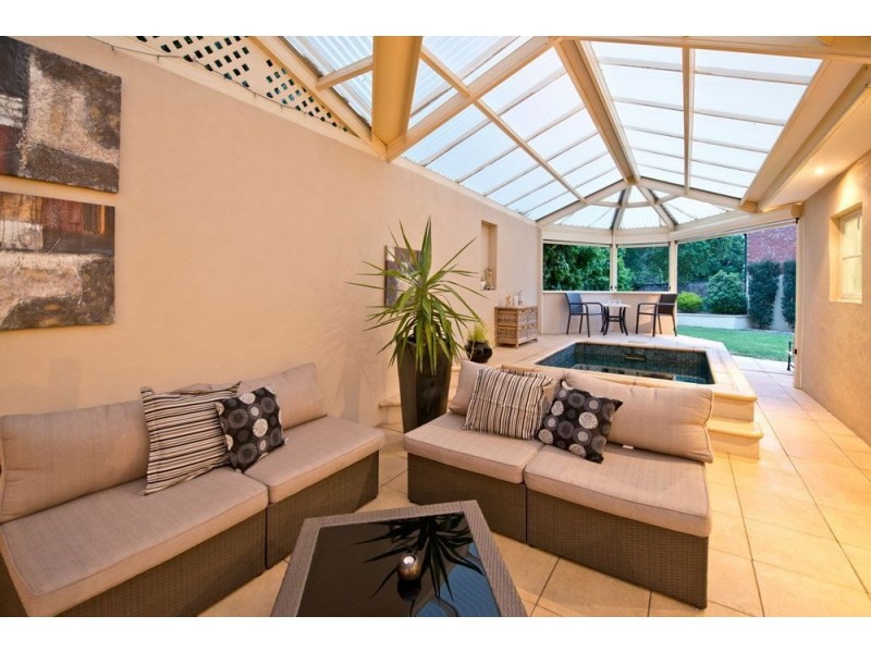25 Kurralta Drive, Burnside SA 5066