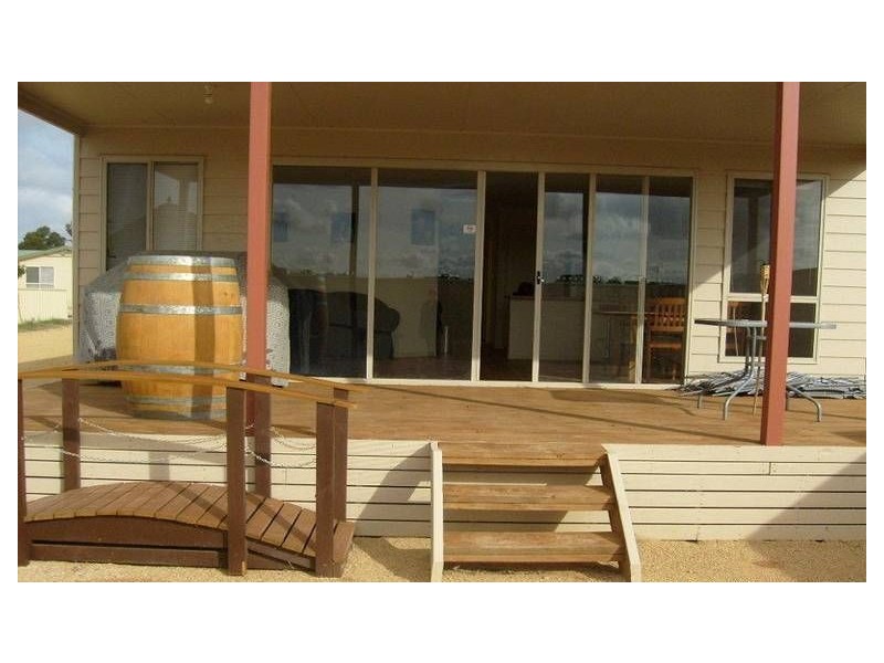 12 Schick Street, Loxton SA 5333