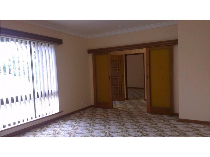 8 Giles Road, Rostrevor SA 5073