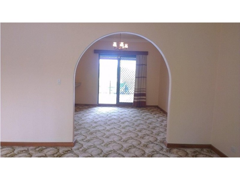 8 Giles Road, Rostrevor SA 5073