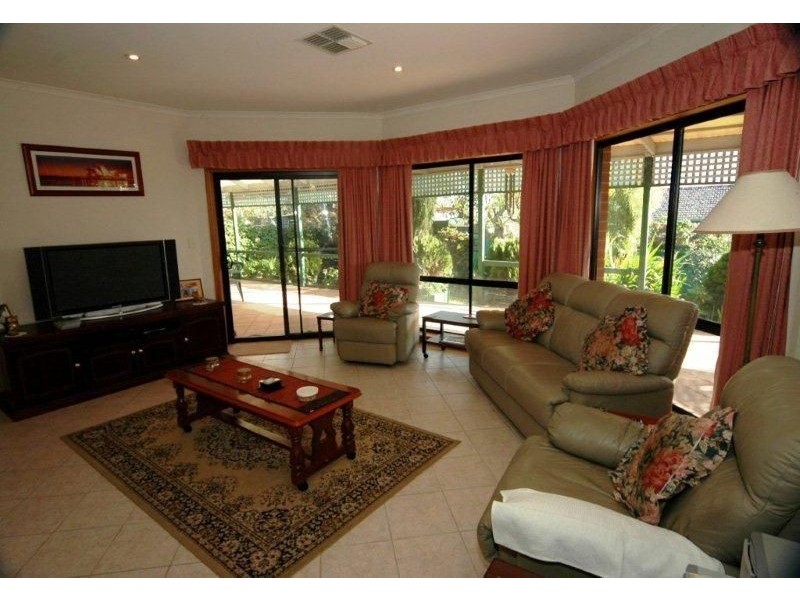 4 Apanina Way, Rostrevor SA 5073