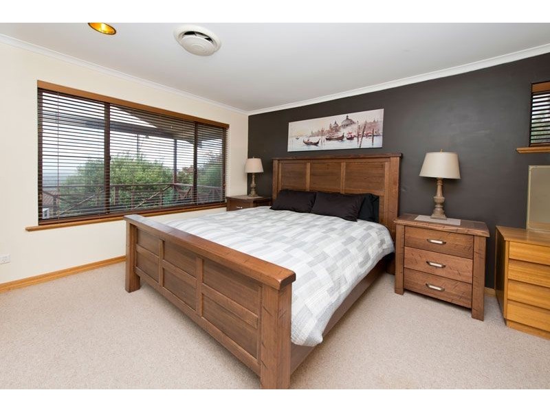 3 Oceanview Crescent, Mount Osmond SA 5064
