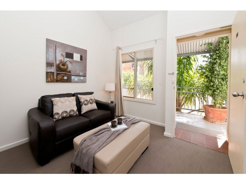 24/7 Eden Street, Adelaide SA 5000