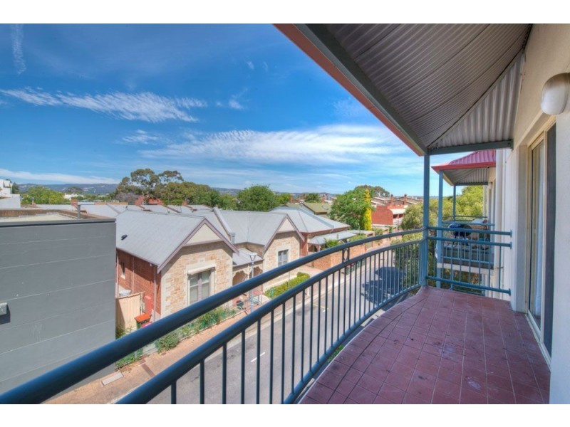 24/7 Eden Street, Adelaide SA 5000