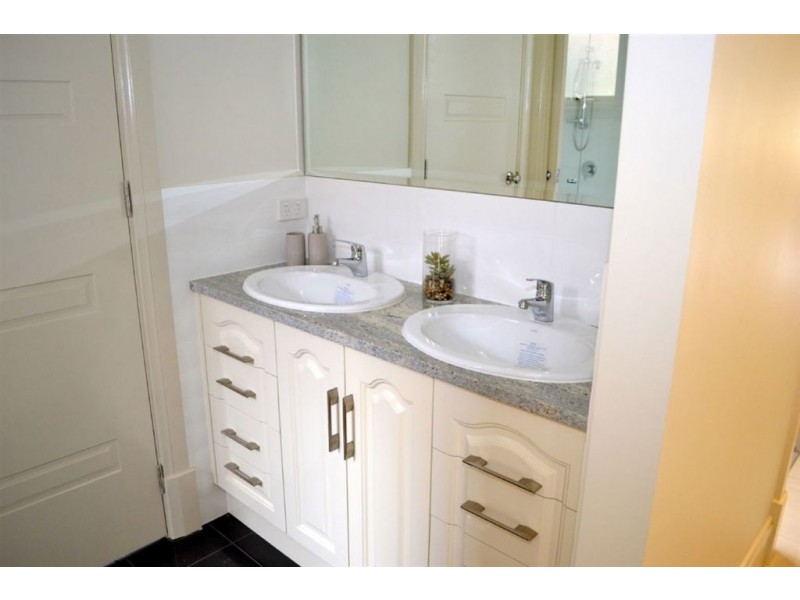 8B Martin Street, Glynde SA 5070