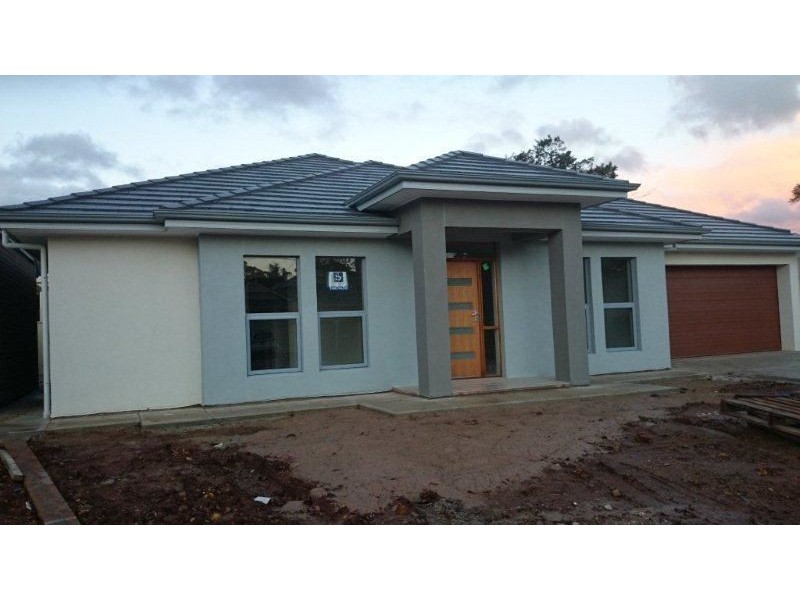 5a & 5b Tyringa Avenue, Rostrevor SA 5073