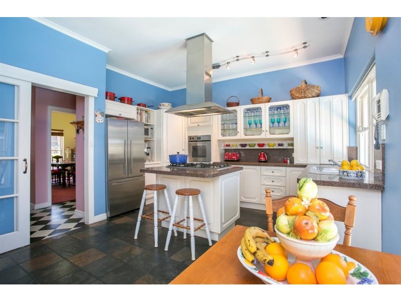 5 Rosebank Terrace, Stonyfell SA 5066